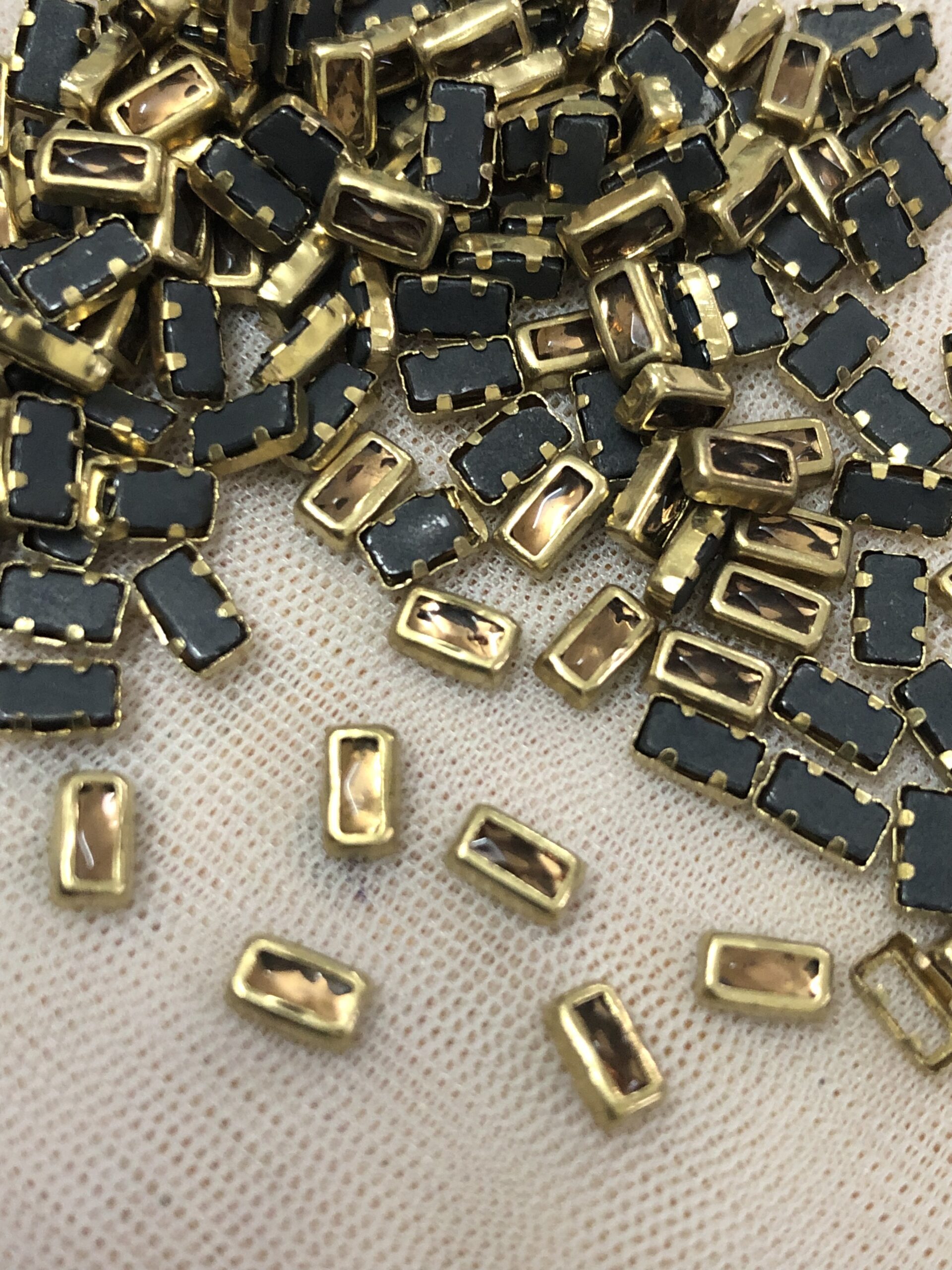 4mm Rectangle Kundan Glossy